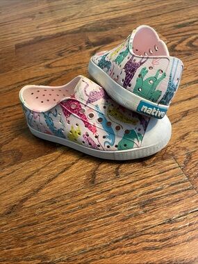 Classic Native Kids Pastel Animal-Print Slip-On Sneakers